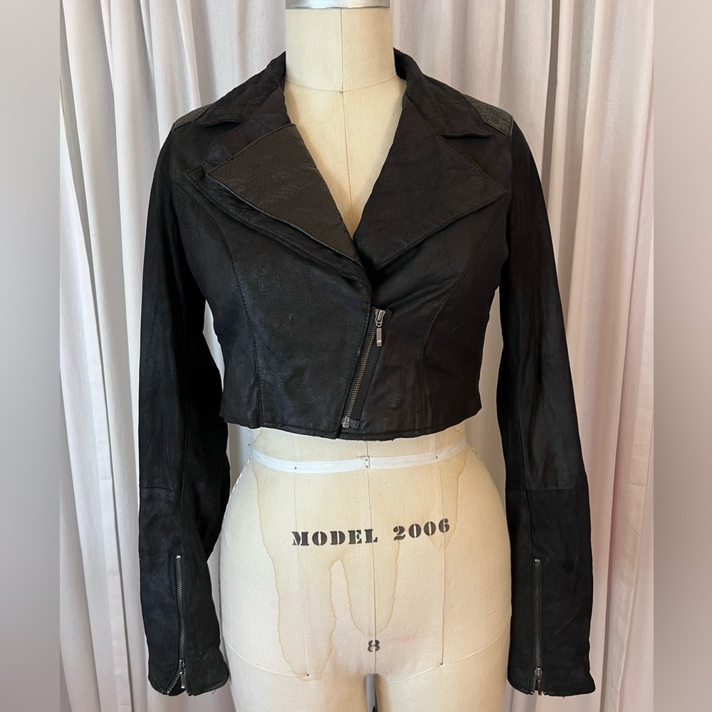 Alpine Stars Vintage Soft Black Cropped Leather Moto Jacket